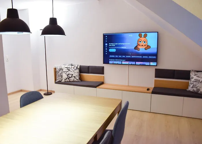 Zentral In - 3 Schlafzimmer - 6 Gaeste - Grosszuegig *